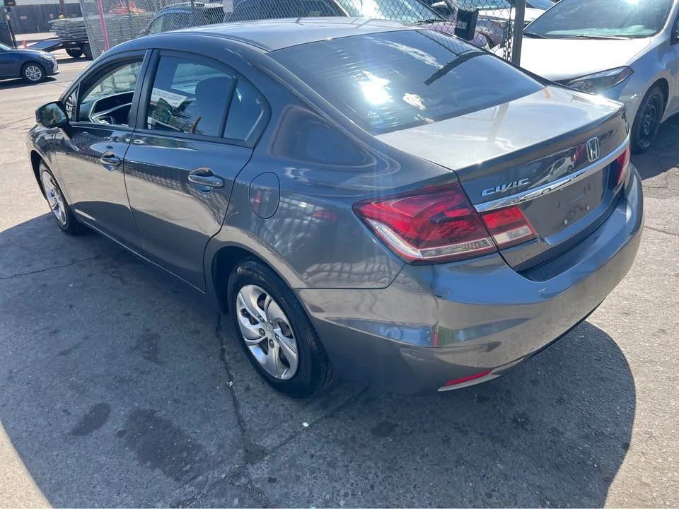 2014 Honda Civic 9th Gen - Image 6 of 19