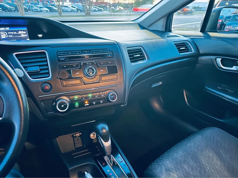 2014 Honda Civic 9th Gen - Image 8 of 12
