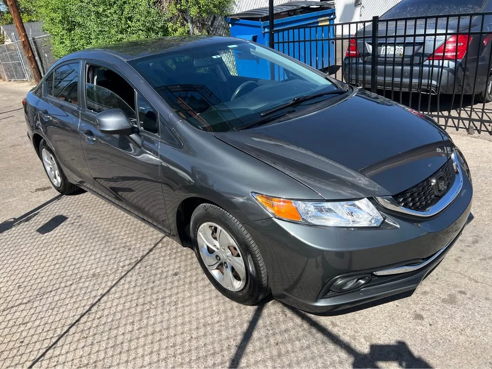 2014 Honda Civic 9th Gen - Image 2 of 19