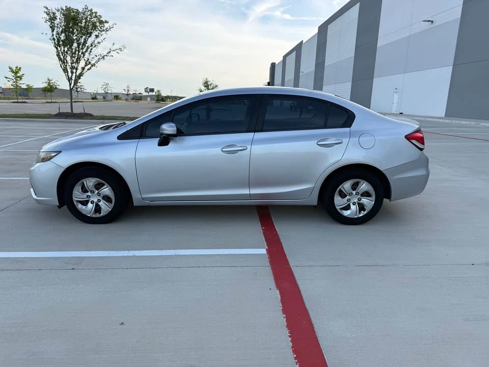 2014 Honda Civic 9th Gen - Image 8 of 20