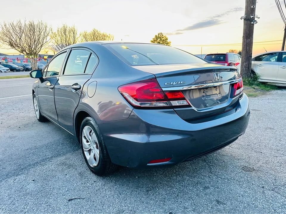 2014 Honda Civic 9th Gen - Image 3 of 12