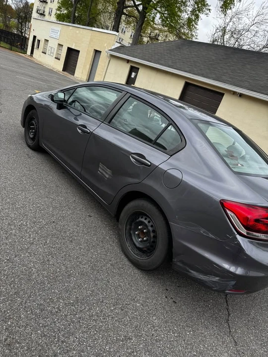 2014 Honda Civic 9th Gen - Image 6 of 17