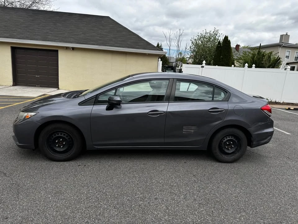 2014 Honda Civic 9th Gen - Image 7 of 17