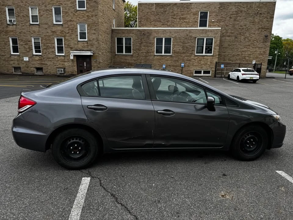 2014 Honda Civic 9th Gen - Image 8 of 17