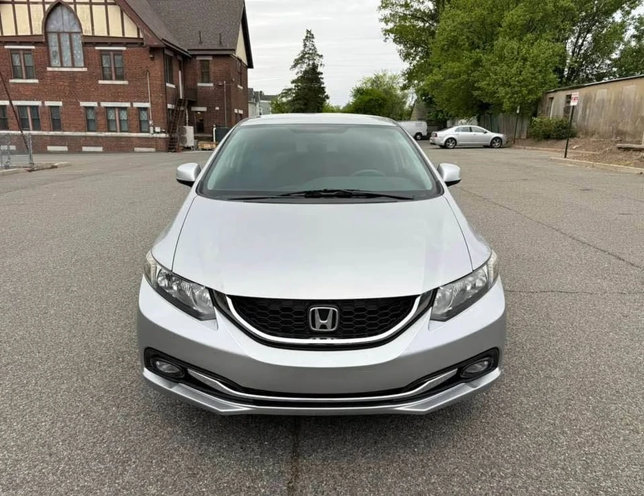 2014 Honda Civic 9th Gen - Image 3 of 12