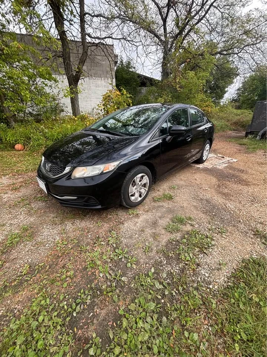 2014 Honda Civic 9th Gen - Image 3 of 5