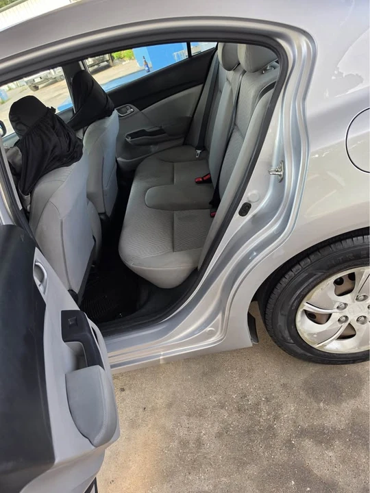 2014 Honda Civic 9th Gen - Image 6 of 15