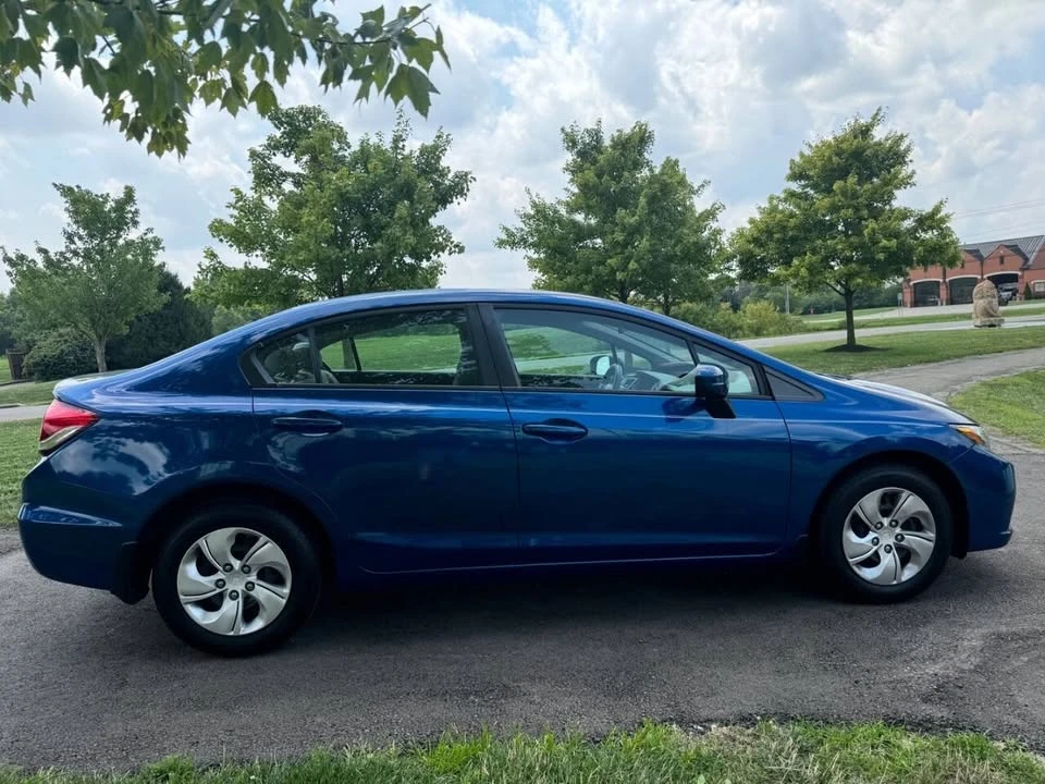 2014 Honda Civic 9th Gen - Image 9 of 19