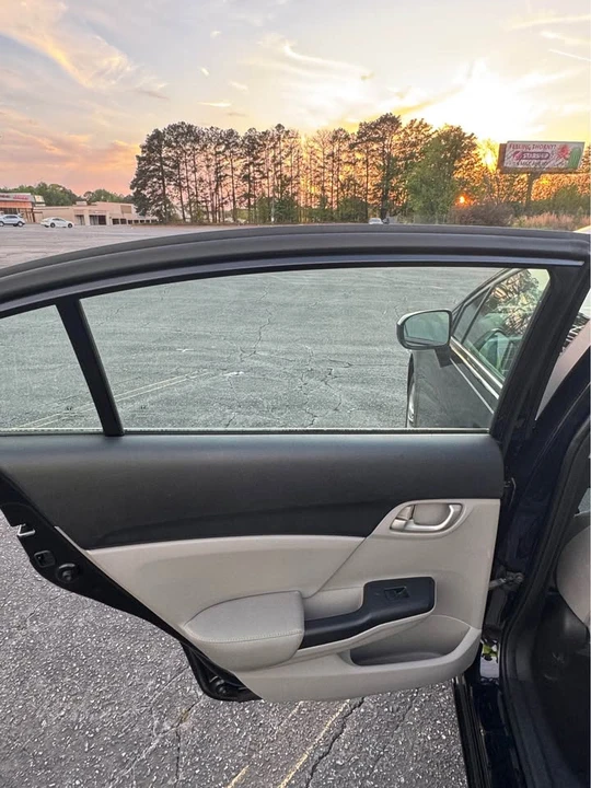 2014 Honda Civic 9th Gen - Image 9 of 14