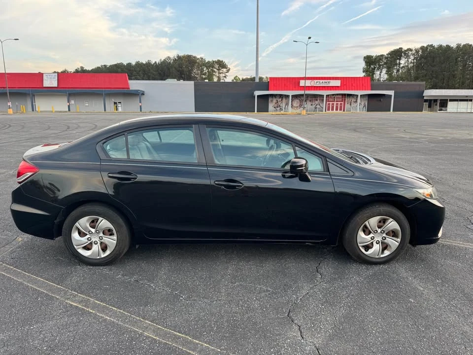 2014 Honda Civic 9th Gen - Image 7 of 14