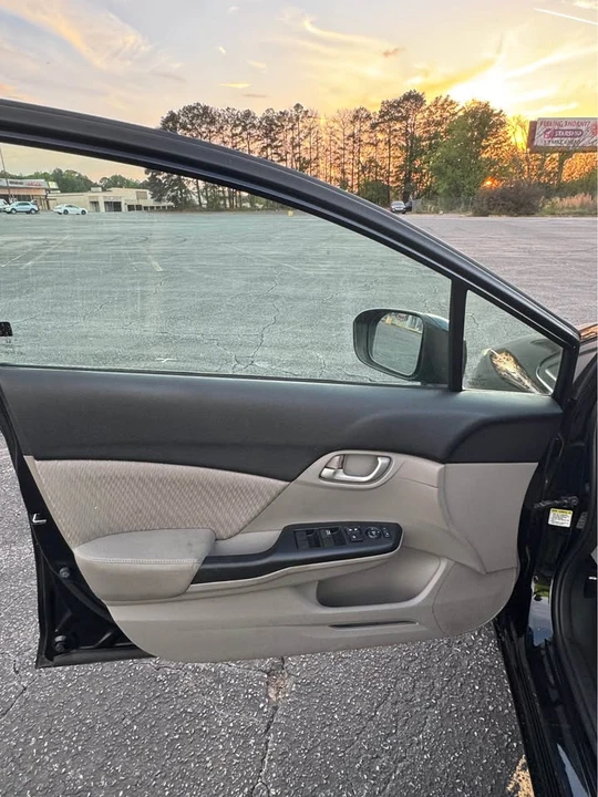 2014 Honda Civic 9th Gen - Image 11 of 14