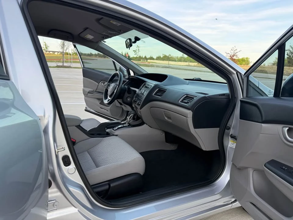 2014 Honda Civic 9th Gen - Image 16 of 20