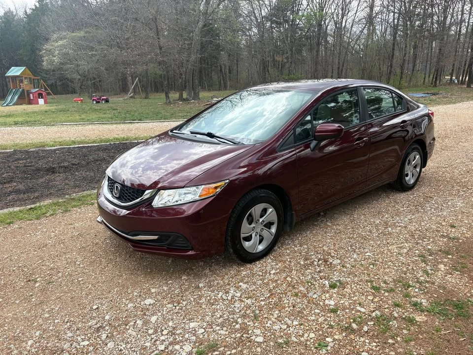2014 Honda Civic 9th Gen - Image 2 of 15
