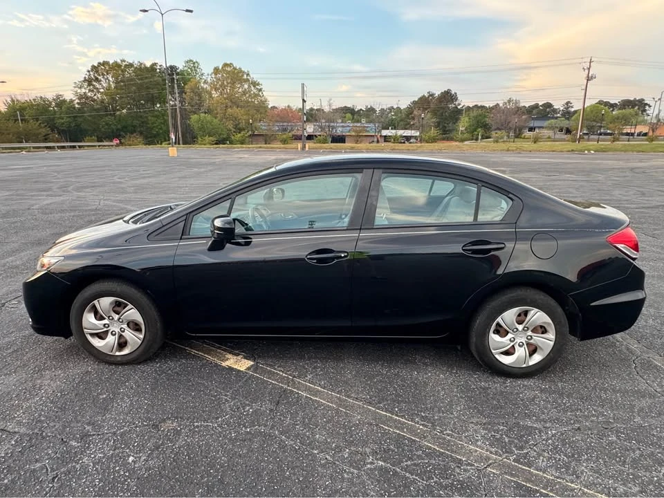 2014 Honda Civic 9th Gen - Image 8 of 14