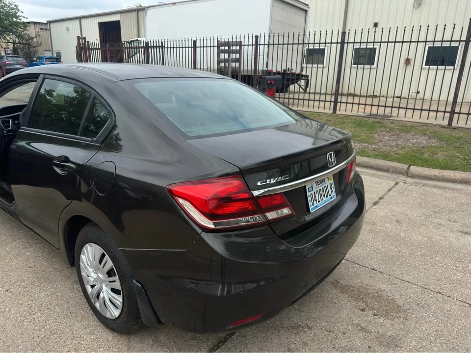 2014 Honda Civic 9th Gen - Image 3 of 4