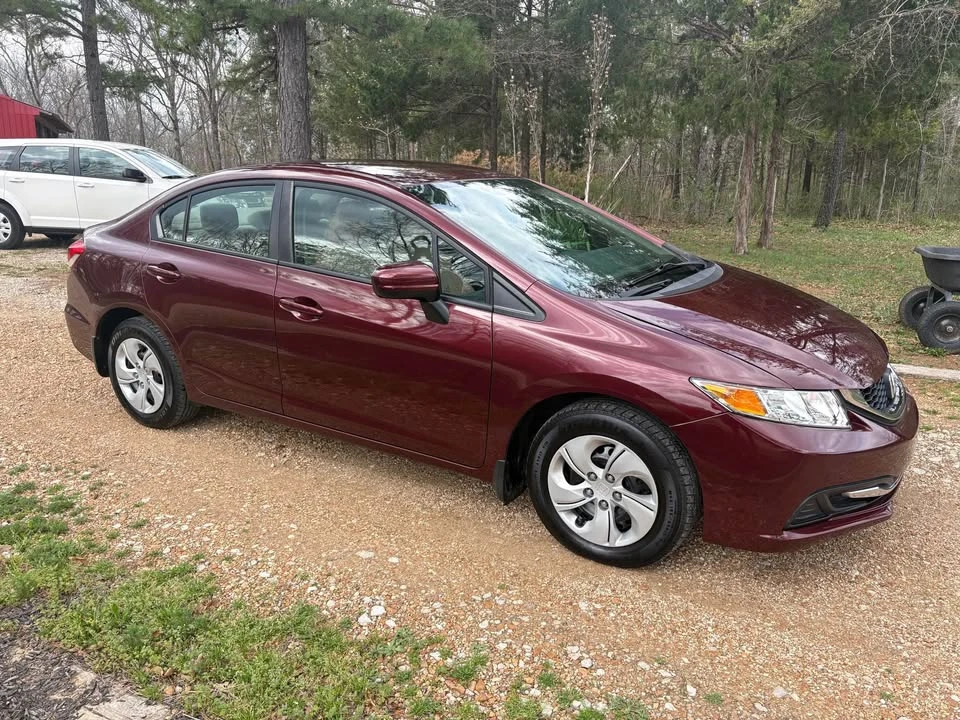 2014 Honda Civic 9th Gen - Image 4 of 15