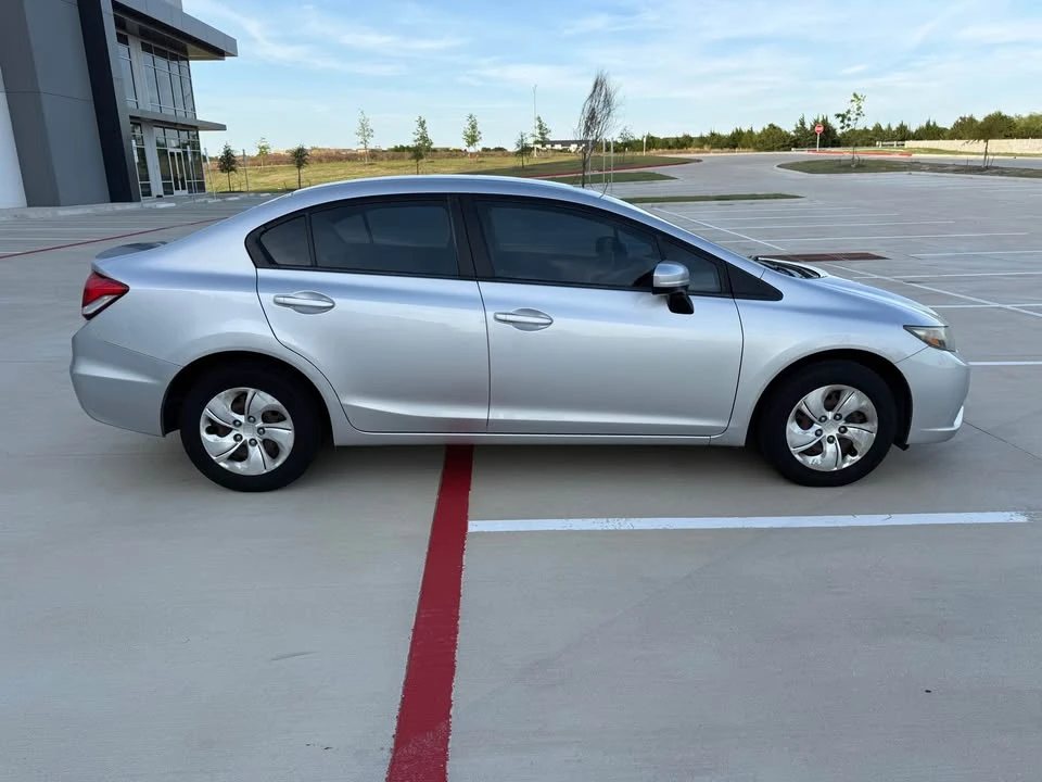 2014 Honda Civic 9th Gen - Image 7 of 20