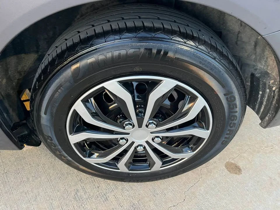 2014 Honda Civic 9th Gen - Image 11 of 12