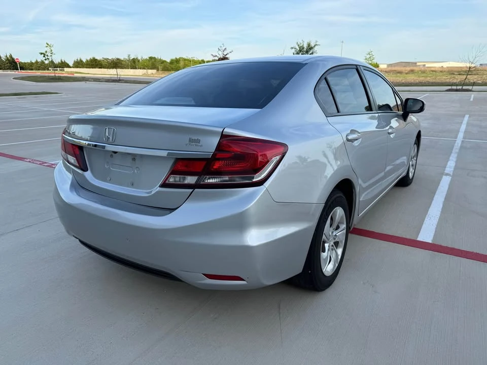 2014 Honda Civic 9th Gen - Image 4 of 20
