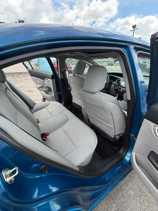 2014 Honda Civic 9th Gen - Image 5 of 12