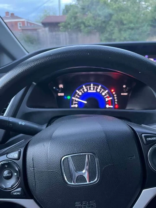 2014 Honda Civic 9th Gen - Image 5 of 15