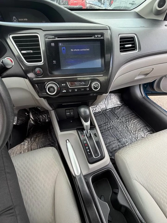 2014 Honda Civic 9th Gen - Image 10 of 12