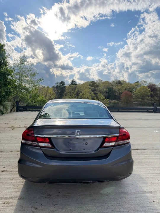 2014 Honda Civic 9th Gen - Image 5 of 15