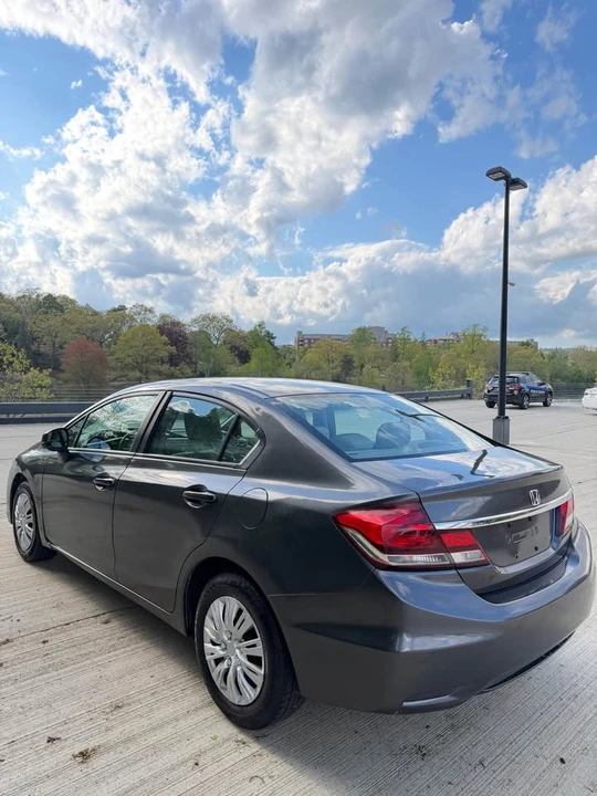 2014 Honda Civic 9th Gen - Image 4 of 15