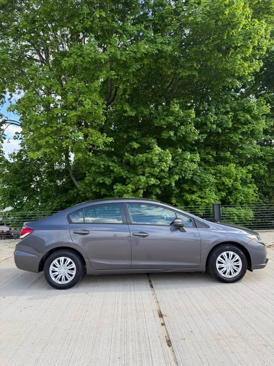 2014 Honda Civic 9th Gen - Image 7 of 15