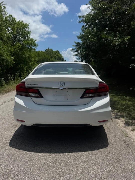 2014 Honda Civic 9th Gen - Image 4 of 8