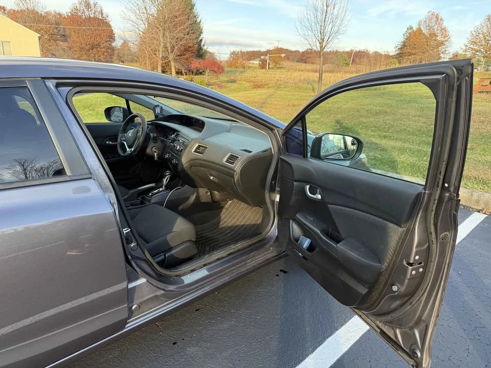 2014 Honda Civic 9th Gen - Image 6 of 9