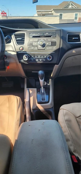 2014 Honda Civic 9th Gen - Image 13 of 17
