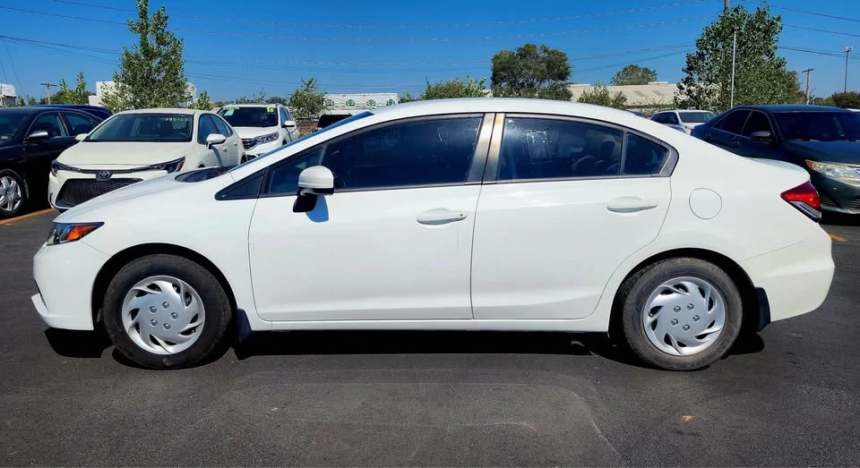 2014 Honda Civic 9th Gen - Image 4 of 17