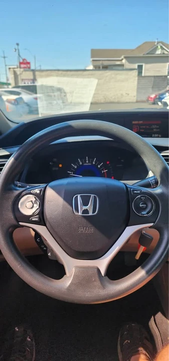 2014 Honda Civic 9th Gen - Image 10 of 17