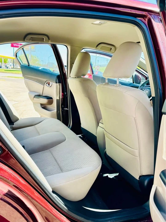 2014 Honda Civic 9th Gen - Image 14 of 18