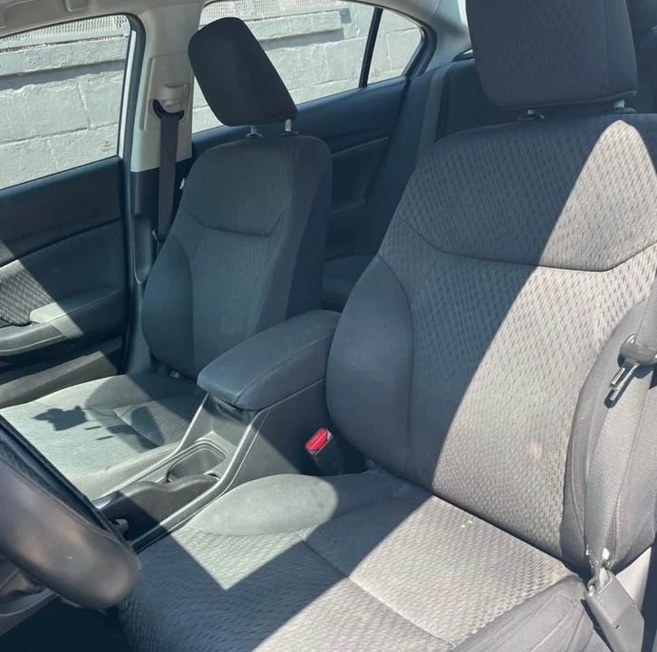 2014 Honda Civic 9th Gen - Image 9 of 17
