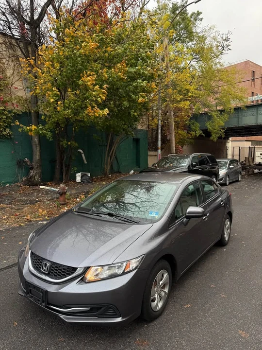 2014 Honda Civic 9th Gen - Image 2 of 16