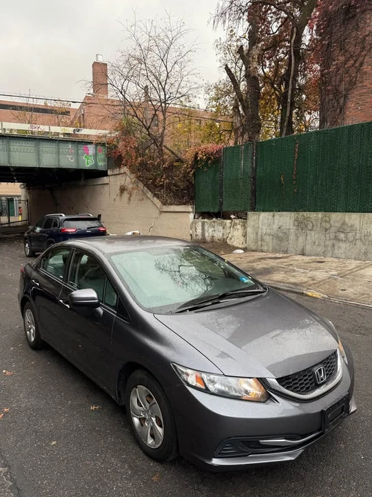 2014 Honda Civic 9th Gen - Image 3 of 16