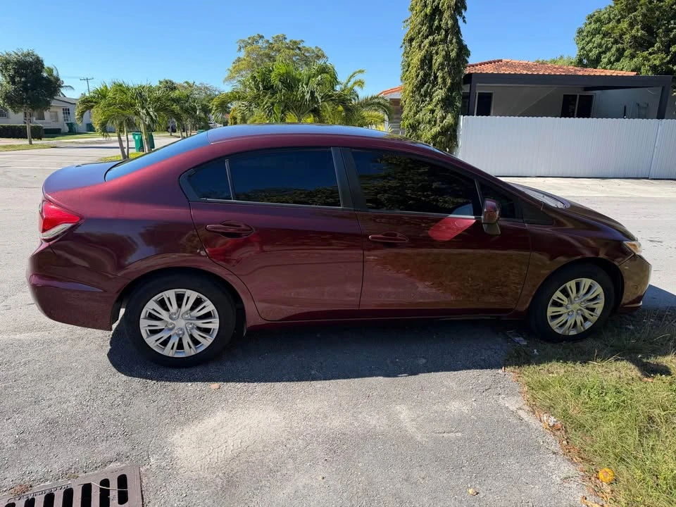 2014 Honda Civic 9th Gen - Image 2 of 8