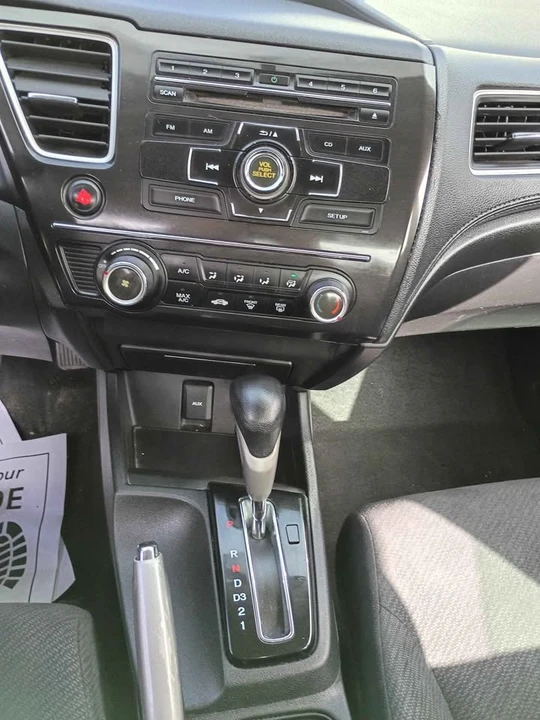 2014 Honda Civic 9th Gen - Image 9 of 19