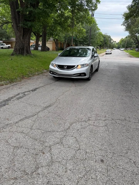 2014 Honda Civic 9th Gen - Image 2 of 12