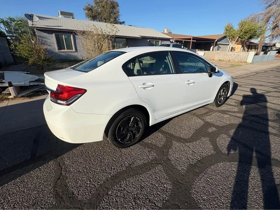 2014 Honda Civic 9th Gen - Image 3 of 9