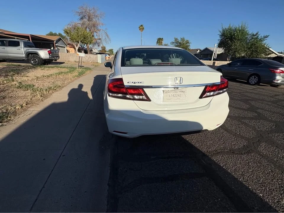 2014 Honda Civic 9th Gen - Image 2 of 9