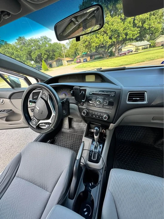 2014 Honda Civic 9th Gen - Image 9 of 11
