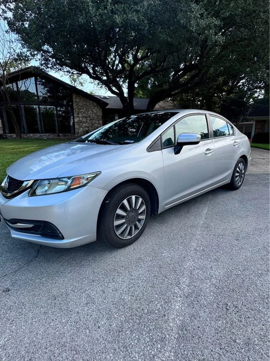 2014 Honda Civic 9th Gen - Image 2 of 11