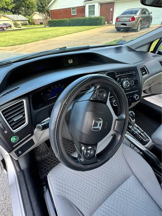2014 Honda Civic 9th Gen - Image 7 of 11