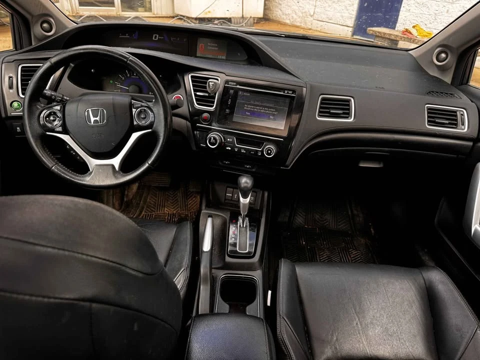 2014 Honda Civic 9th Gen - Image 16 of 18