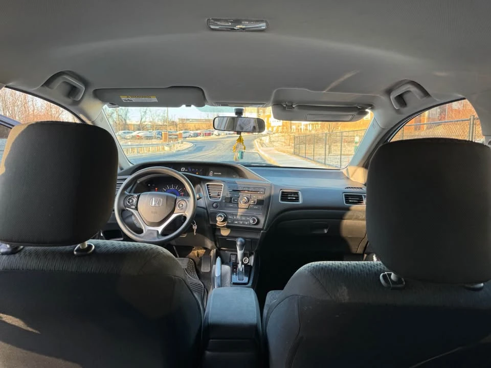 2014 Honda Civic 9th Gen - Image 5 of 10
