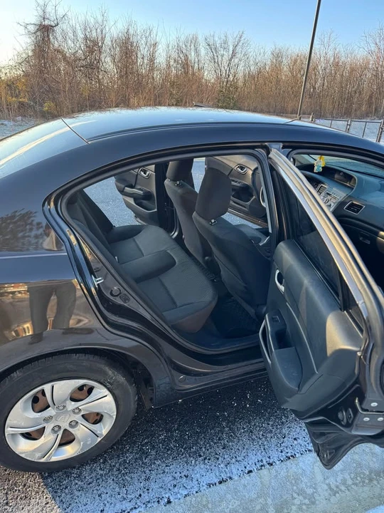 2014 Honda Civic 9th Gen - Image 9 of 10