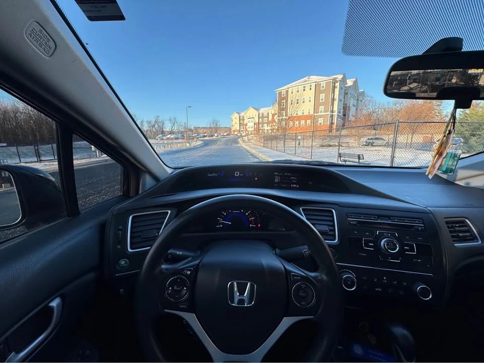 2014 Honda Civic 9th Gen - Image 6 of 10